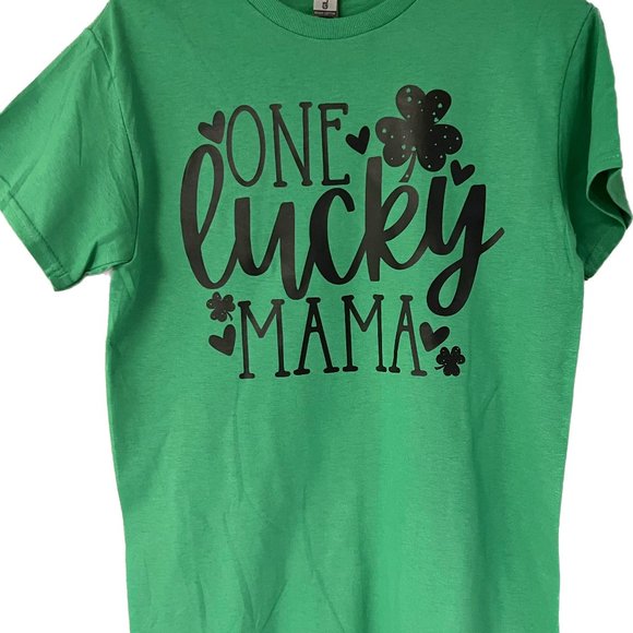 NEW Handmade Women's St. Patrick's Day One Lucky Mama Tee Shirt - Picture 1 of 1